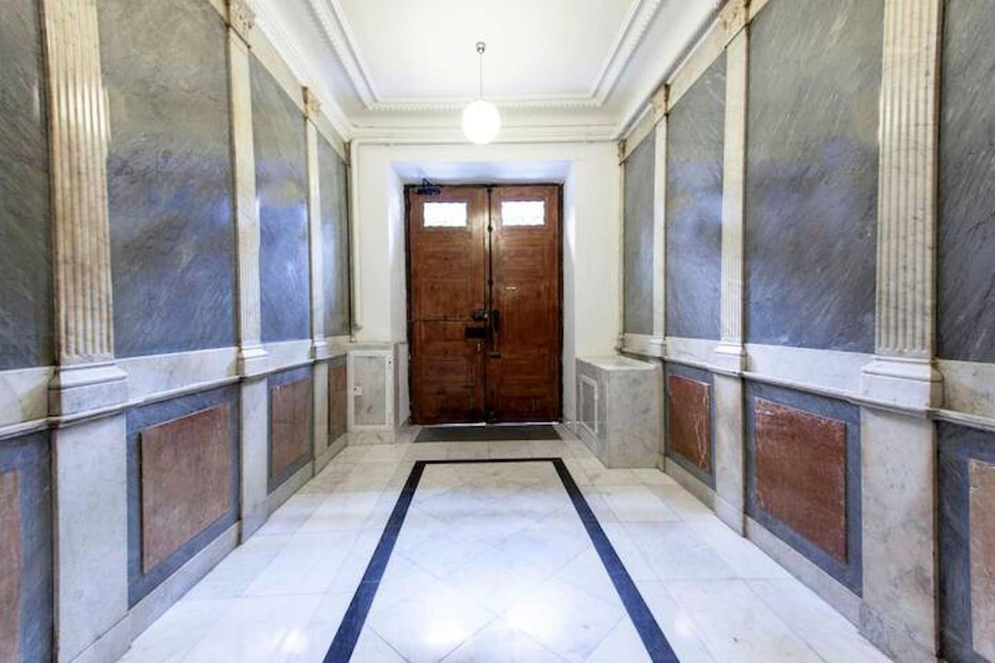 Apartamentos Day Madrid San Antonio Centro Gran Via Sol Malasana Ngoại thất bức ảnh