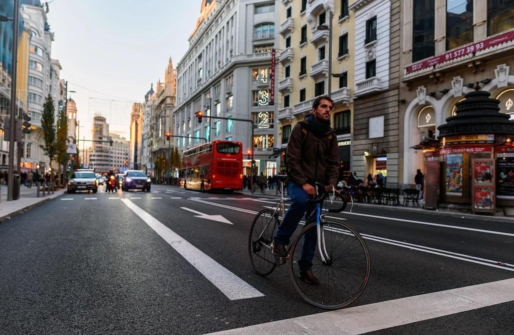 Apartamentos Day Madrid San Antonio Centro Gran Via Sol Malasana Ngoại thất bức ảnh