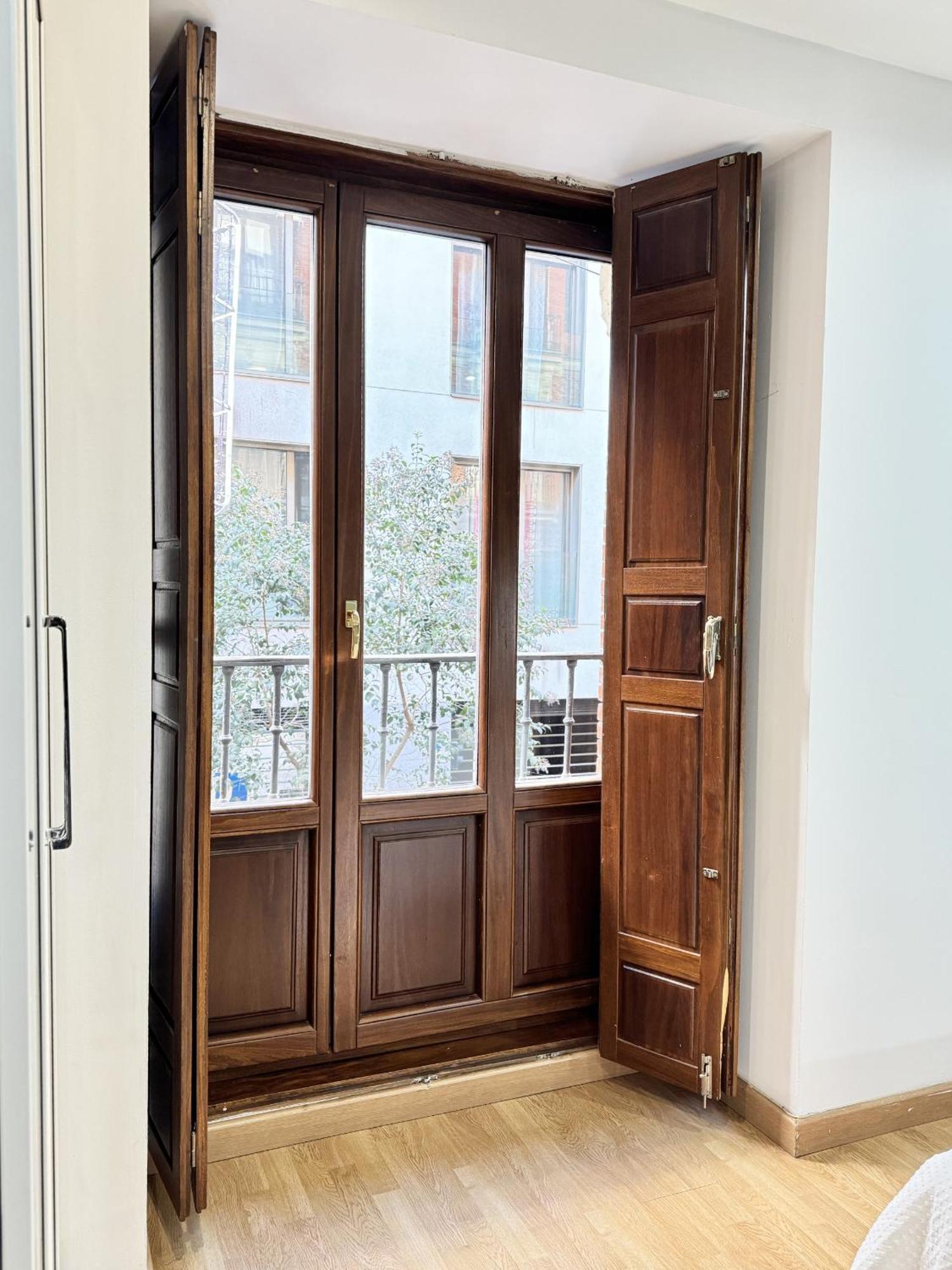 Apartamentos Day Madrid San Antonio Centro Gran Via Sol Malasana Ngoại thất bức ảnh