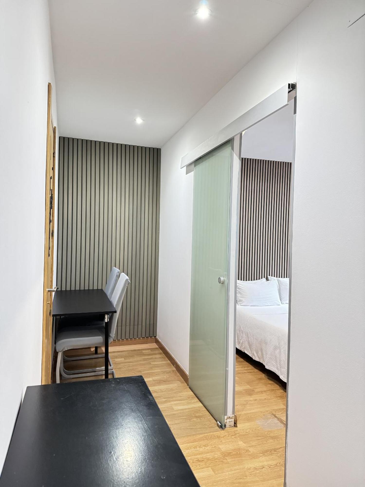Apartamentos Day Madrid San Antonio Centro Gran Via Sol Malasana Ngoại thất bức ảnh