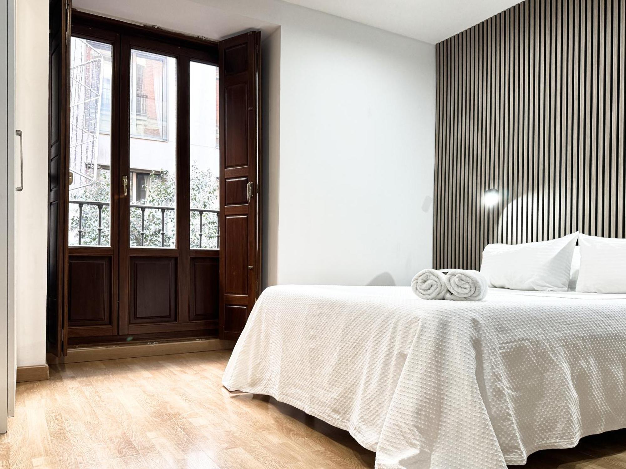 Apartamentos Day Madrid San Antonio Centro Gran Via Sol Malasana Ngoại thất bức ảnh